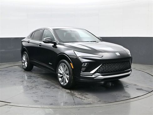 Certified 2024 Buick Envista Avenir image 3