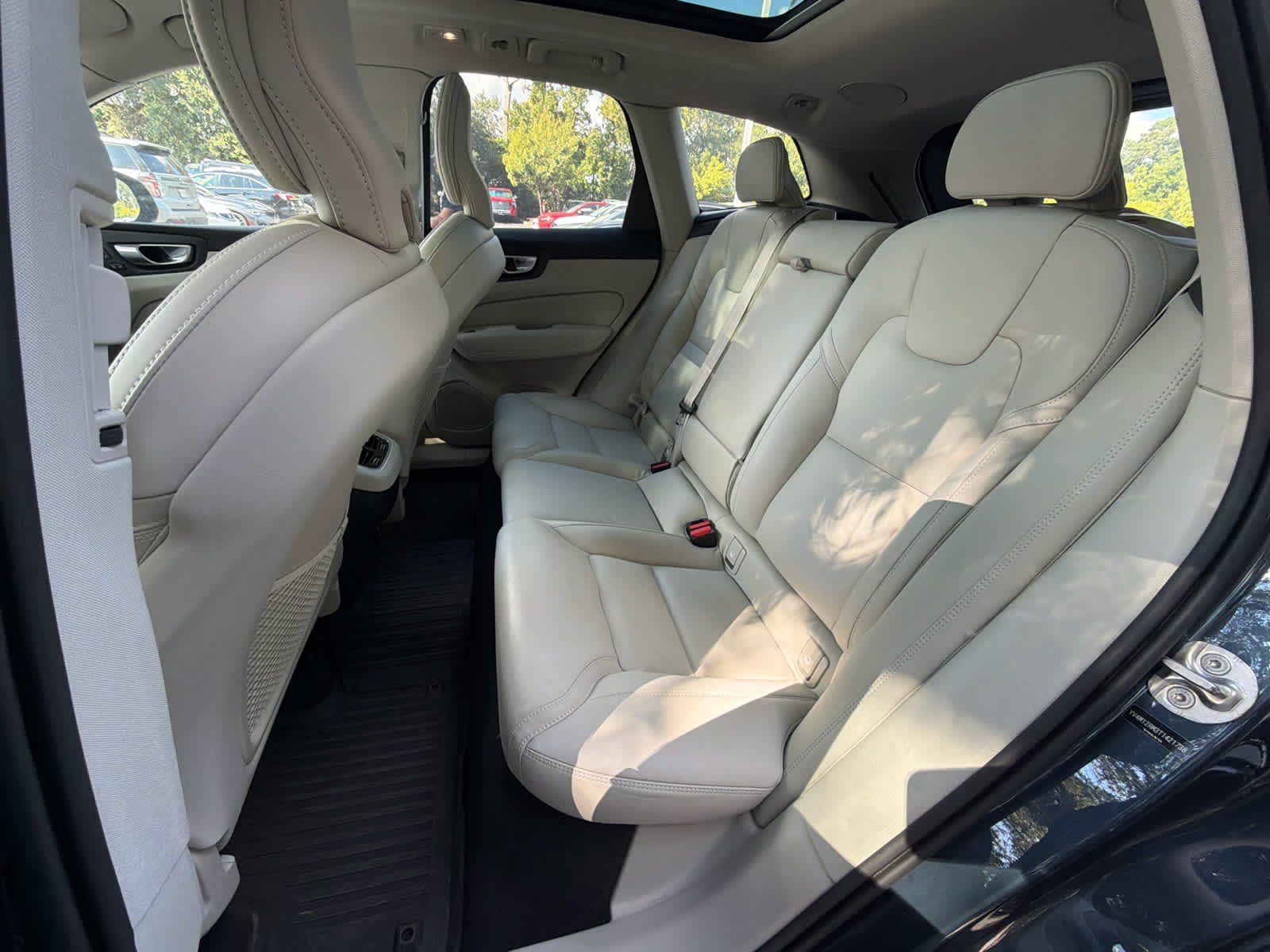 Used 2026 Volvo XC60 B5 Ultra AWD/4WD image 24