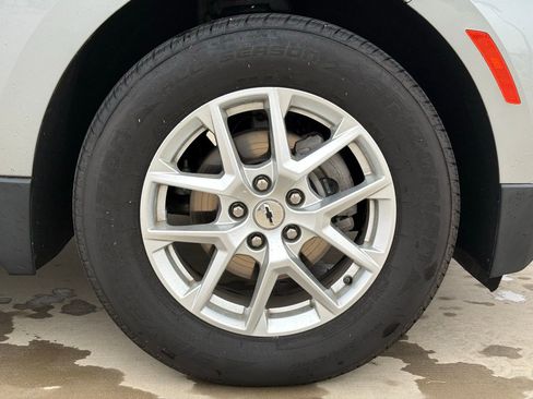 Used 2023 Chevrolet Equinox LS w/ LPO, Floor Liner Package image 10