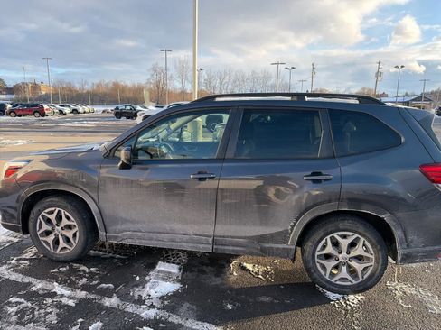 Used 2021 Subaru Forester Premium w/ Popular Package #1 image 4