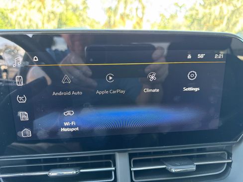 Used 2025 Chevrolet Trax LT w/ Driver Confidence Package image 23