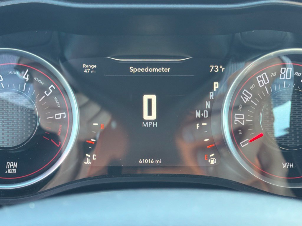 Used 2016 Dodge Challenger SXT RWD image 9