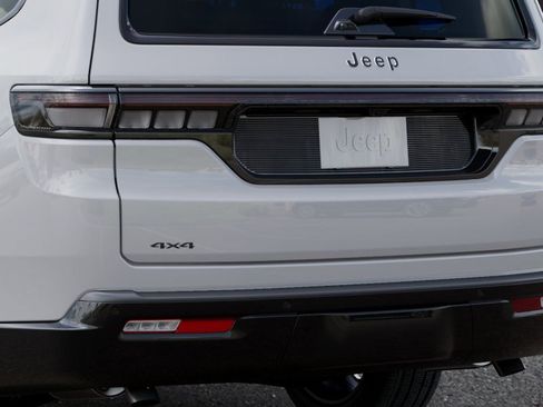 New 2026 Jeep Grand Wagoneer L Summit w/ Premium Group III AWD/4WD image 13