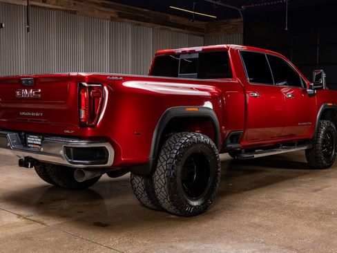 Used 2023 GMC Sierra 3500 SLT w/ SLT Premium Package image 10