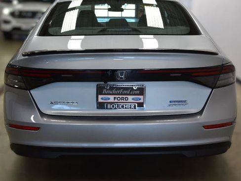 Used 2024 Honda Accord Sport image 5