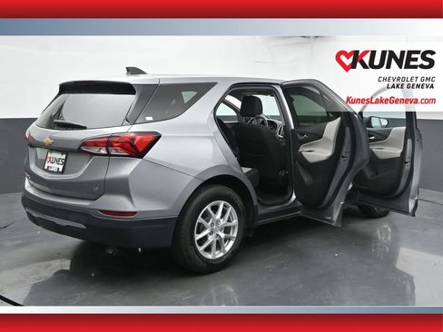Used 2023 Chevrolet Equinox LT image 55