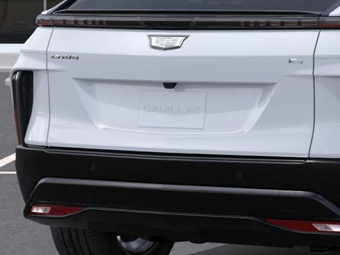 Used 2027 Cadillac Lyriq Sport w/ LPO, Floor Liner Package AWD/4WD image 14
