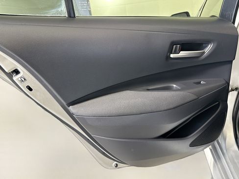 Used 2020 Toyota Corolla LE image 25