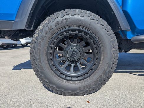 Used 2021 Jeep Gladiator Sport image 15