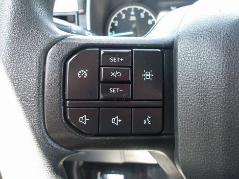 Used 2023 Ford F150 XLT image 13