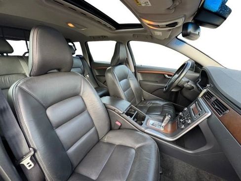 Used 2011 Volvo XC70 3.2 image 17