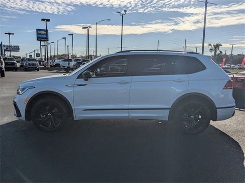 Used 2024 Volkswagen Tiguan SE R-Line image 7