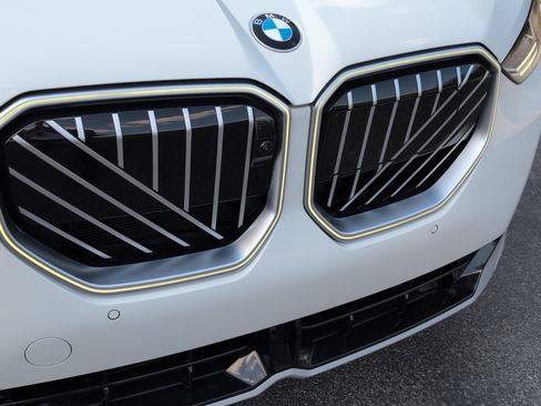 Used 2026 BMW X3 xDrive30i w/ Premium Package AWD/4WD image 6