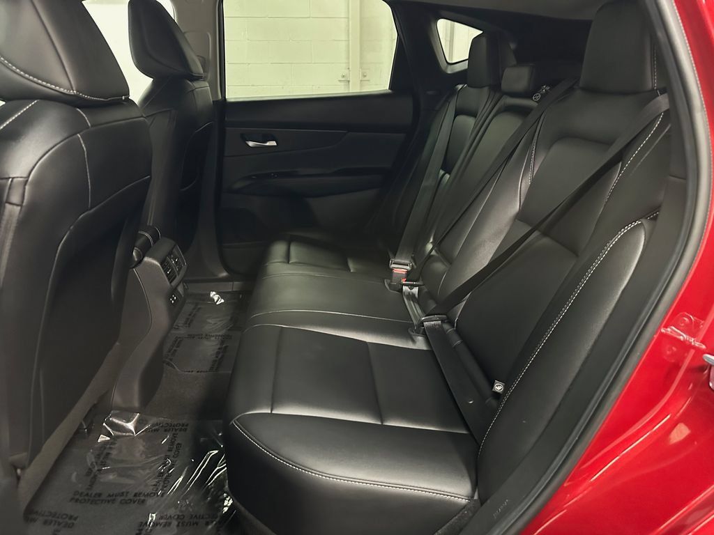 Used 2025 Nissan Murano SV AWD/4WD image 22