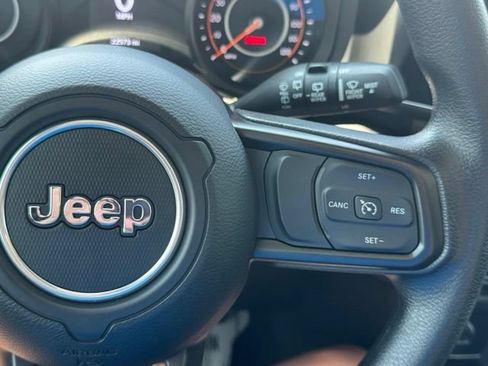 Certified 2025 Jeep Wrangler Sport AWD/4WD image 25