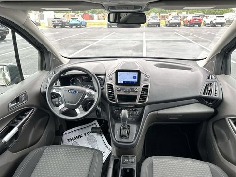 Used 2023 Ford Transit Connect XLT FWD image 10
