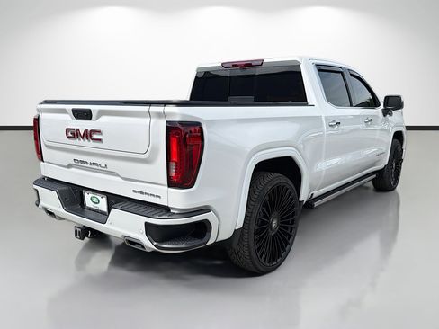 Used 2025 GMC Sierra 1500 Denali w/ Technology Package AWD/4WD image 5