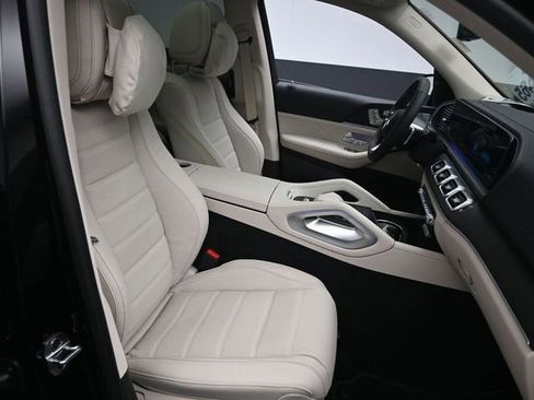 New 2026 Mercedes-Benz GLS 450 4MATIC image 31