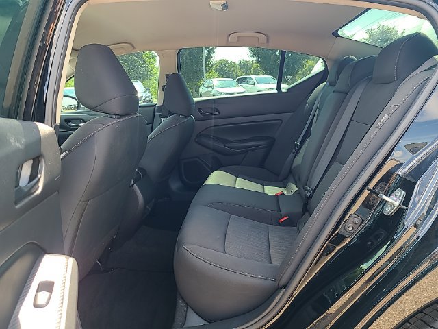Used 2024 Nissan Altima 2.5 SV AWD/4WD image 23
