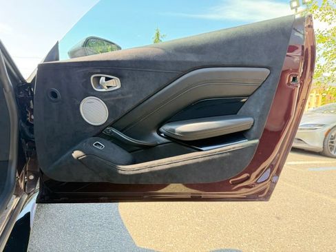 Used 2019 Aston Martin V8 Vantage Coupe RWD image 20