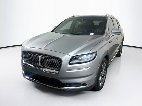 Used 2022 Lincoln Nautilus Reserve w/ Equipment Group 201A FWD image 3