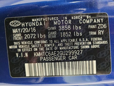 Used 2016 Hyundai Veloster Turbo FWD image 33