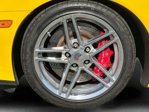 Used 2006 Chevrolet Corvette Z06 w/ Preferred Equipment Group RWD image 20