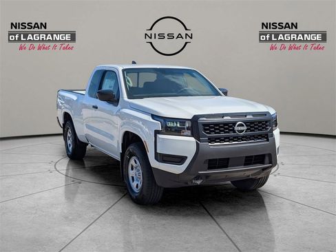 New 2026 Nissan Frontier S image 3