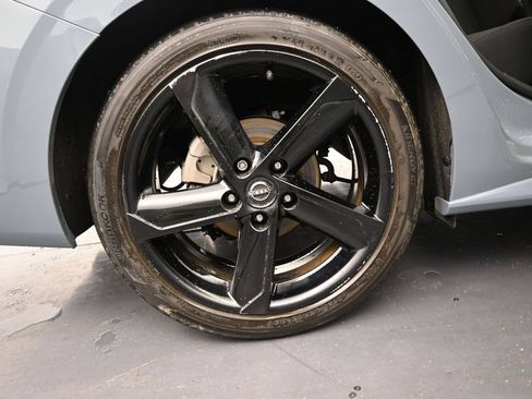 Used 2024 Nissan Sentra SR FWD image 9