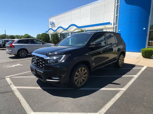 Certified 2023 Honda Passport EX-L image 3