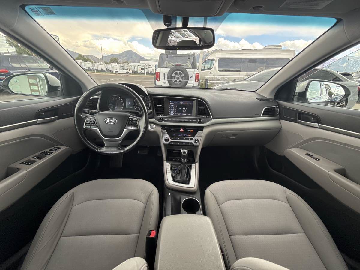 Used 2018 Hyundai Elantra Value Edition FWD image 17