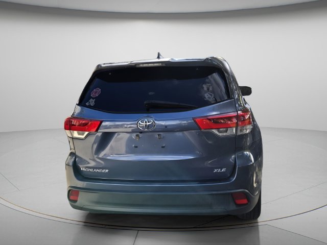 Used 2018 Toyota Highlander XLE FWD image 7