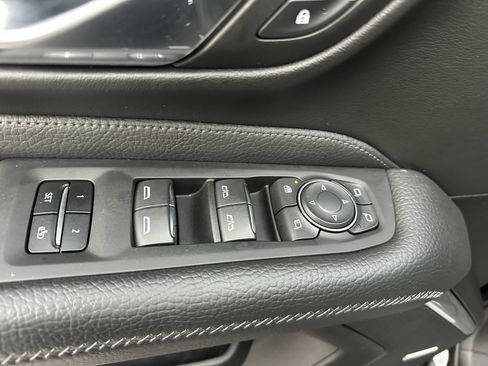 Used 2023 GMC Yukon Denali w/ Denali Reserve Package image 15