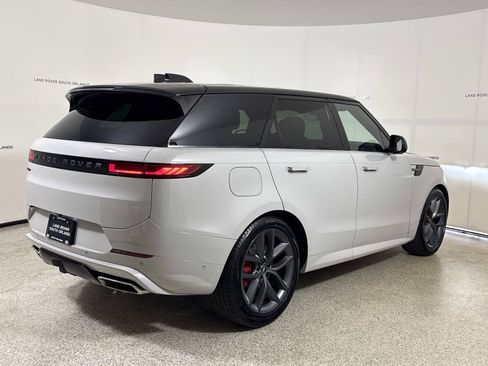 Used 2024 Land Rover Range Rover Sport Dynamic SE AWD/4WD image 5