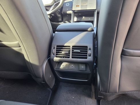 New 2025 Land Rover Discovery Sport S image 11