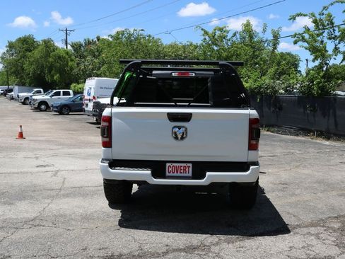 Used 2019 RAM 1500 Laramie AWD/4WD image 4