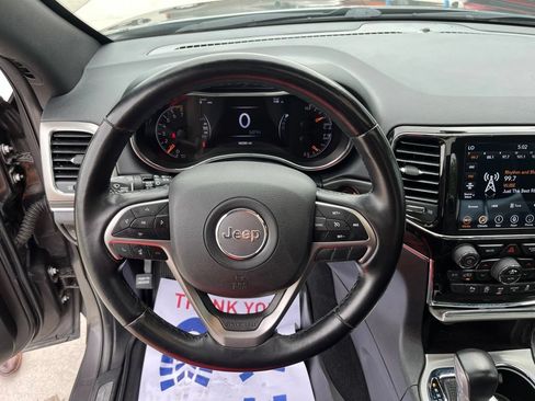 Used 2021 Jeep Grand Cherokee Limited AWD/4WD image 9