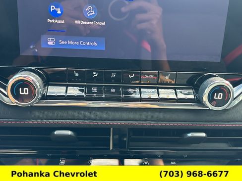 Certified 2024 Chevrolet Colorado Z71 w/ Z71 Convenience Package 2 AWD/4WD image 15