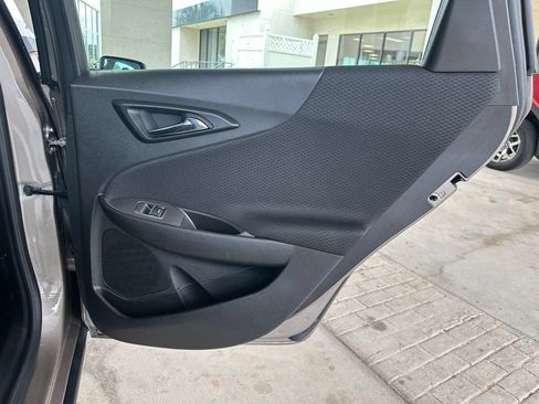 Used 2025 Chevrolet Malibu LT FWD image 32