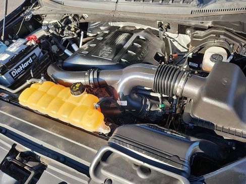 Used 2016 Ford F150 XLT w/ Equipment Group 302A Luxury image 29