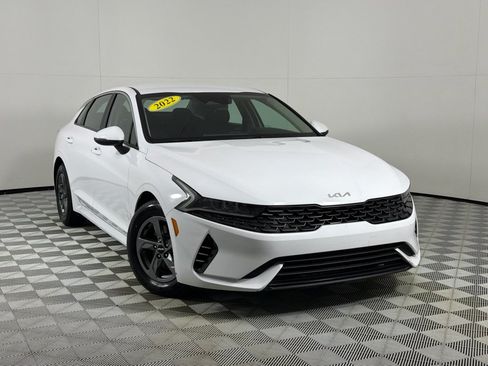 Used 2022 Kia K5 LXS FWD image 2