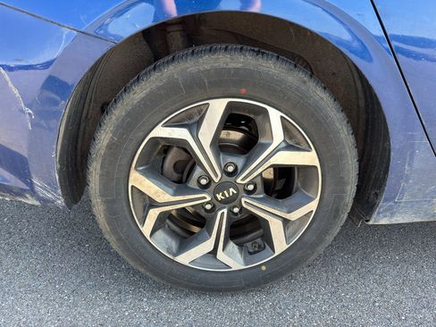 Used 2019 Kia Forte LXS image 17