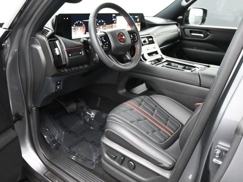 Used 2026 Nissan Armada PRO-4X AWD/4WD image 2