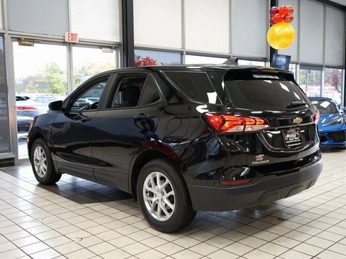 Used 2023 Chevrolet Equinox LS w/ Driver Confidence II Package image 5