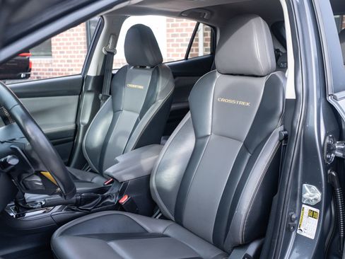 Used 2022 Subaru Crosstrek 2.5i Sport w/ Moonroof Package image 17