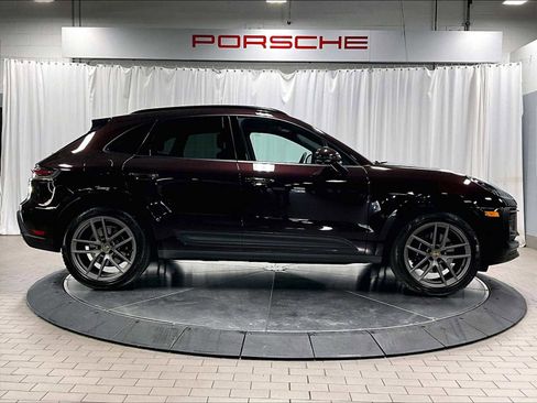 Used 2025 Porsche Macan image 11