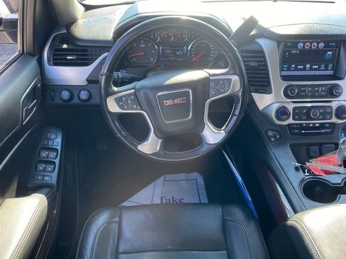 Used 2020 GMC Yukon XL SLT AWD/4WD image 11
