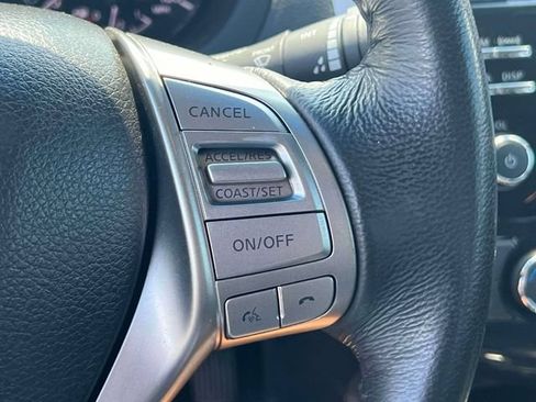 Used 2014 Nissan Altima 2.5 SV FWD image 18