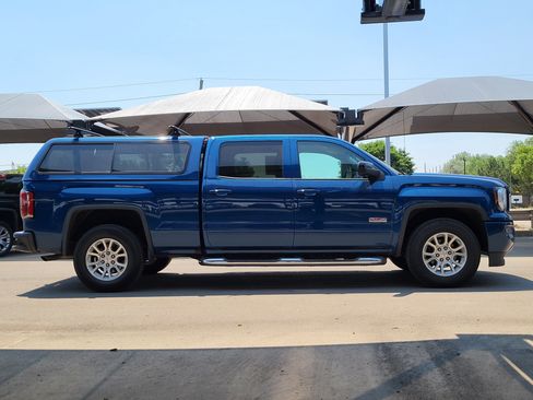 Used 2018 GMC Sierra 1500 SLT w/ All Terrain Package AWD/4WD image 2
