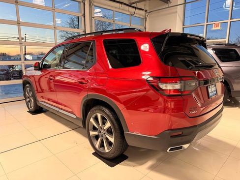 Used 2024 Honda Pilot Elite image 4